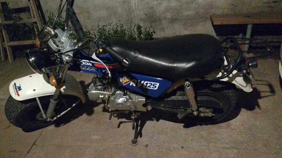 vendo moto mondial rv125 año 2011