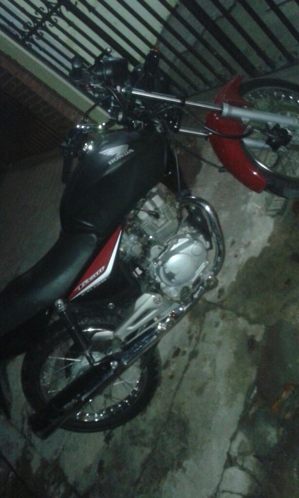 Vendo Honda Titan Modelo 2015 Muy Linda