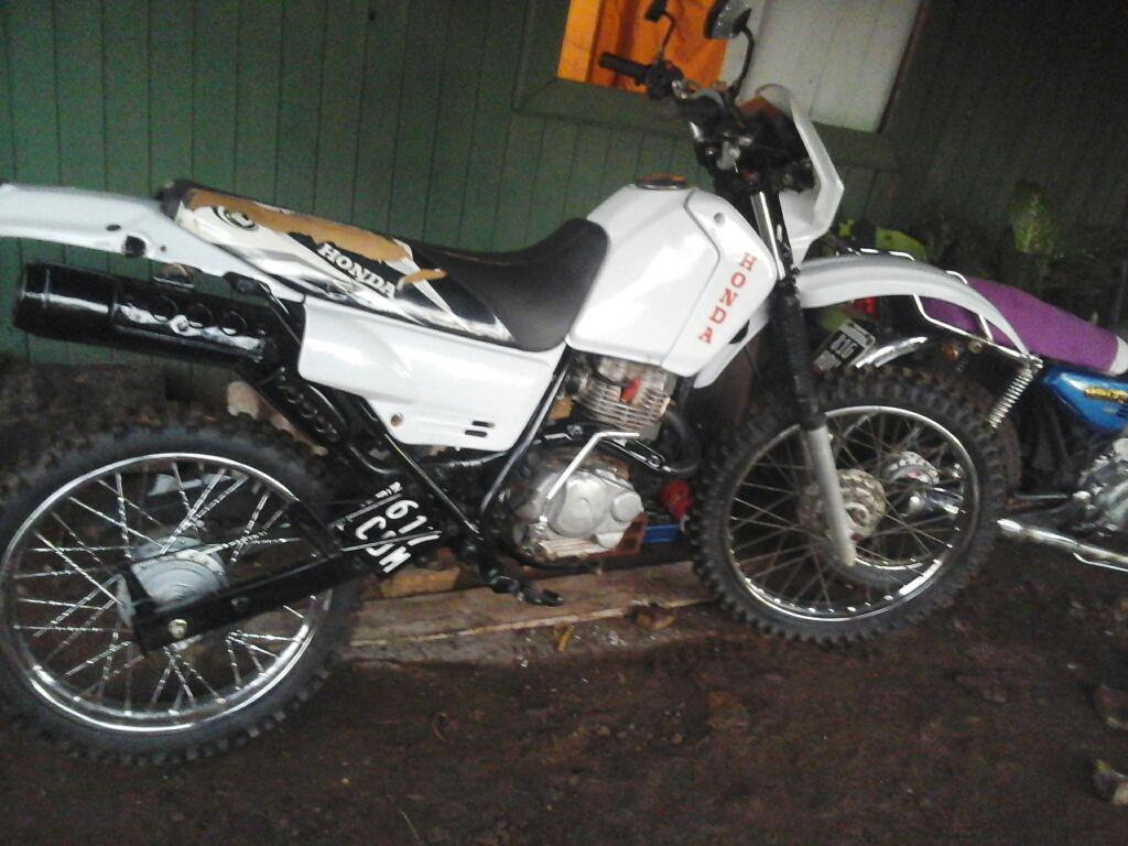 Permuto Esta Hermosa Honda Cros Xlr Cn T