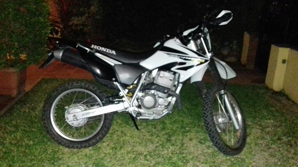 Vendo Honda Tornado 2010