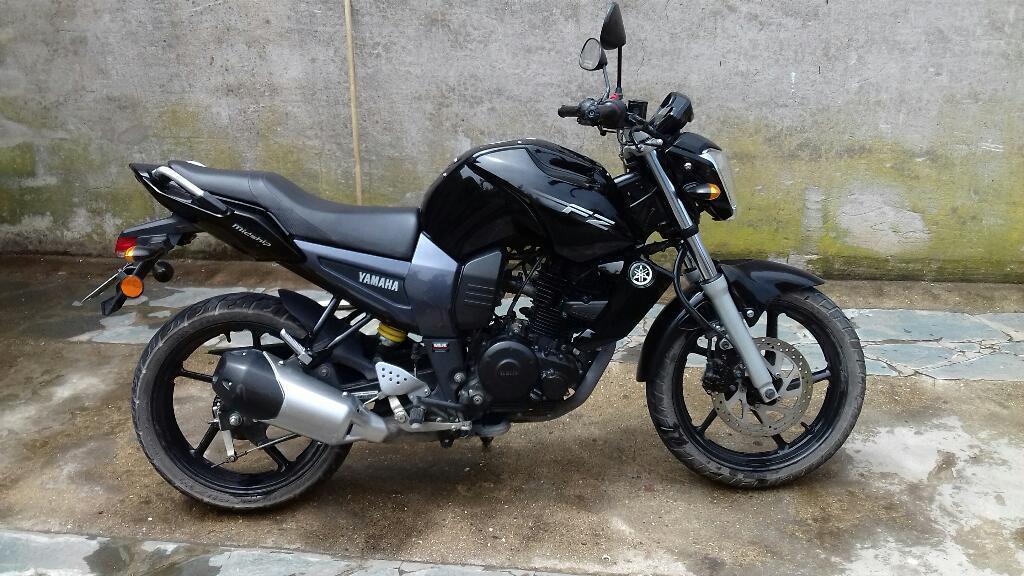 Vendo Permuto Yamaha Fz
