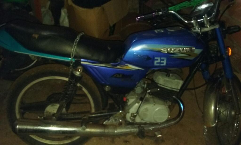 Moto Ax 100