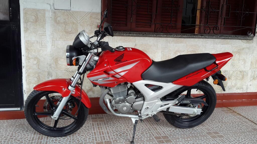 Honda Twister 250c 2013 3000km