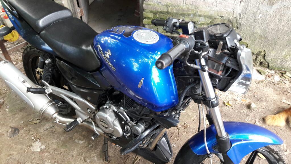 Rouser 220 F 2012