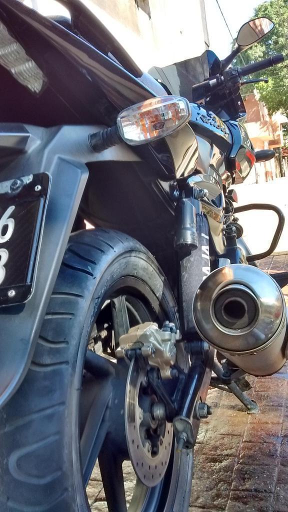 VENDO BAJAJ ROUSER 220F IMPECABLEE!!