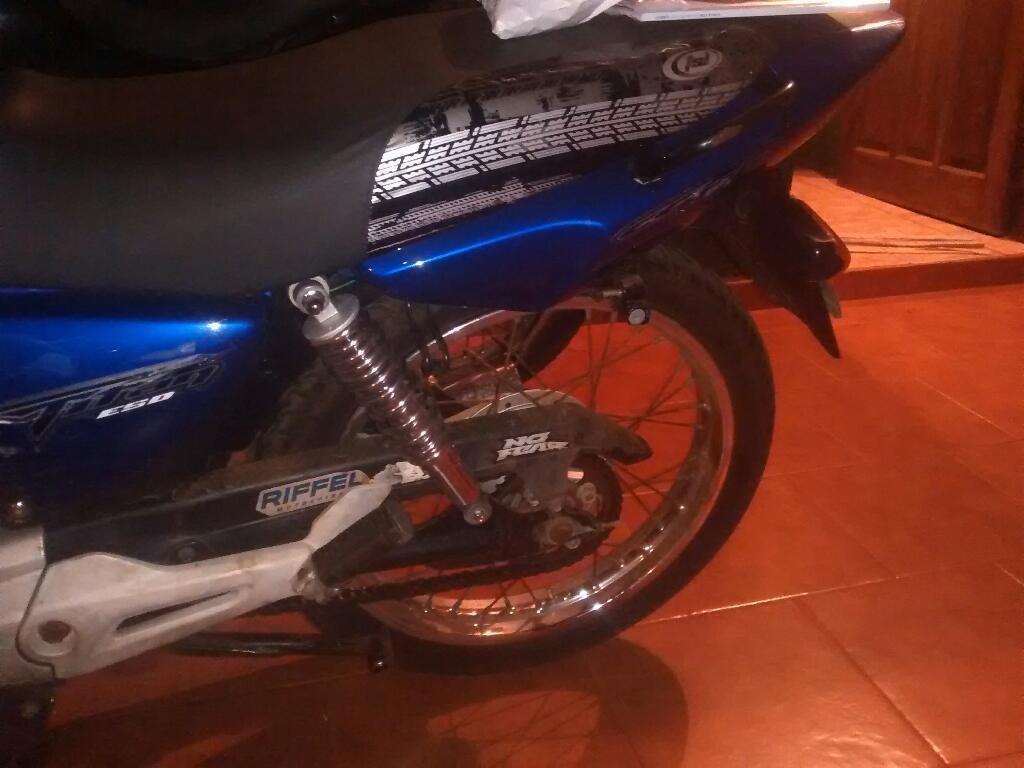 Vendo Titan Modelo 2012