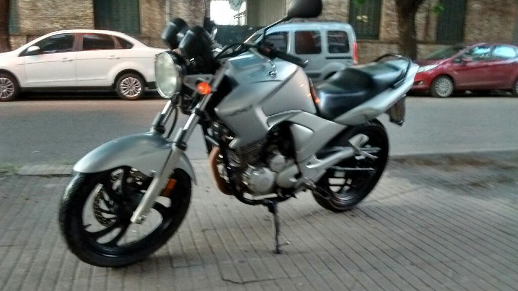 Yamaha 250 2011 Primera Mano