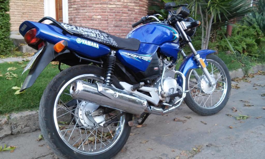 YBR 125CC IMPECABLE PERMUTO 12300KM !!