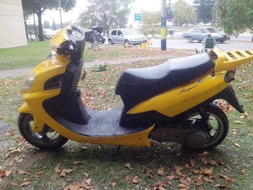 Gilera 125 R super 2009. titular