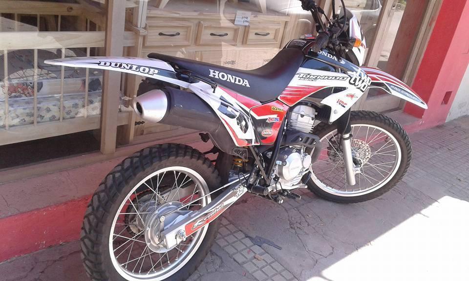 Honda Tornado 250 1500km $80000 Impecable