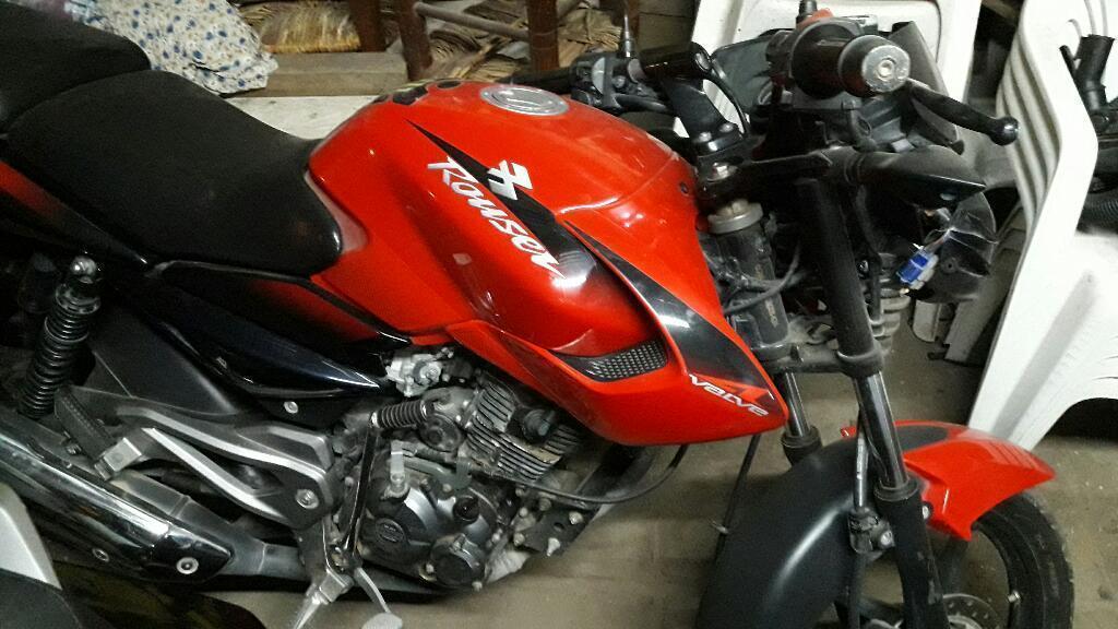 Rouser 135 ....modelo 2014