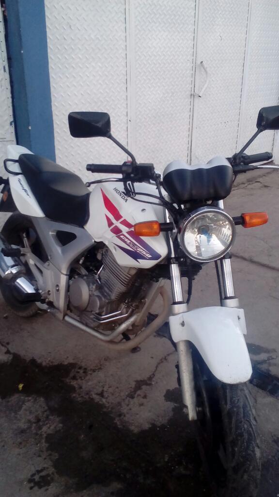Vendo Twister Impecable