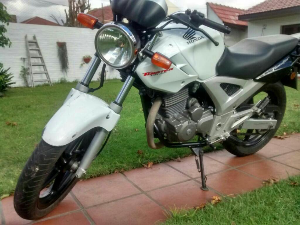 Vendo Honda 250 Twister 2013 Lista para