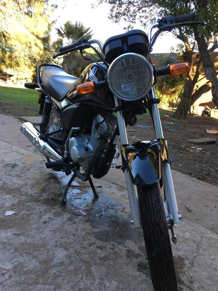 Vendo Moto Honda Cb1 Impecable