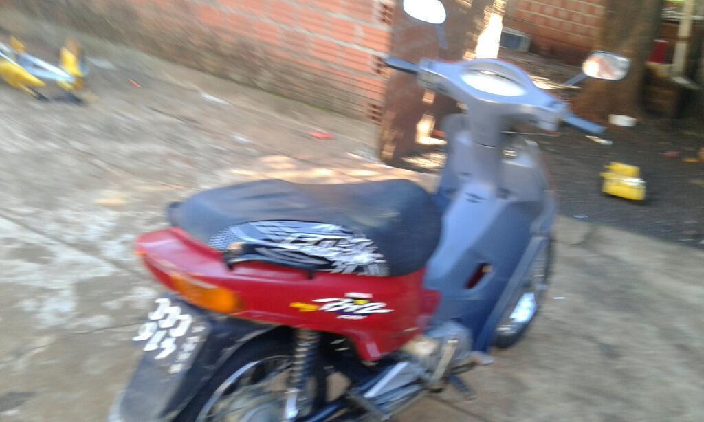 Vendo Onda Biz en Buen Estado Modelo 200