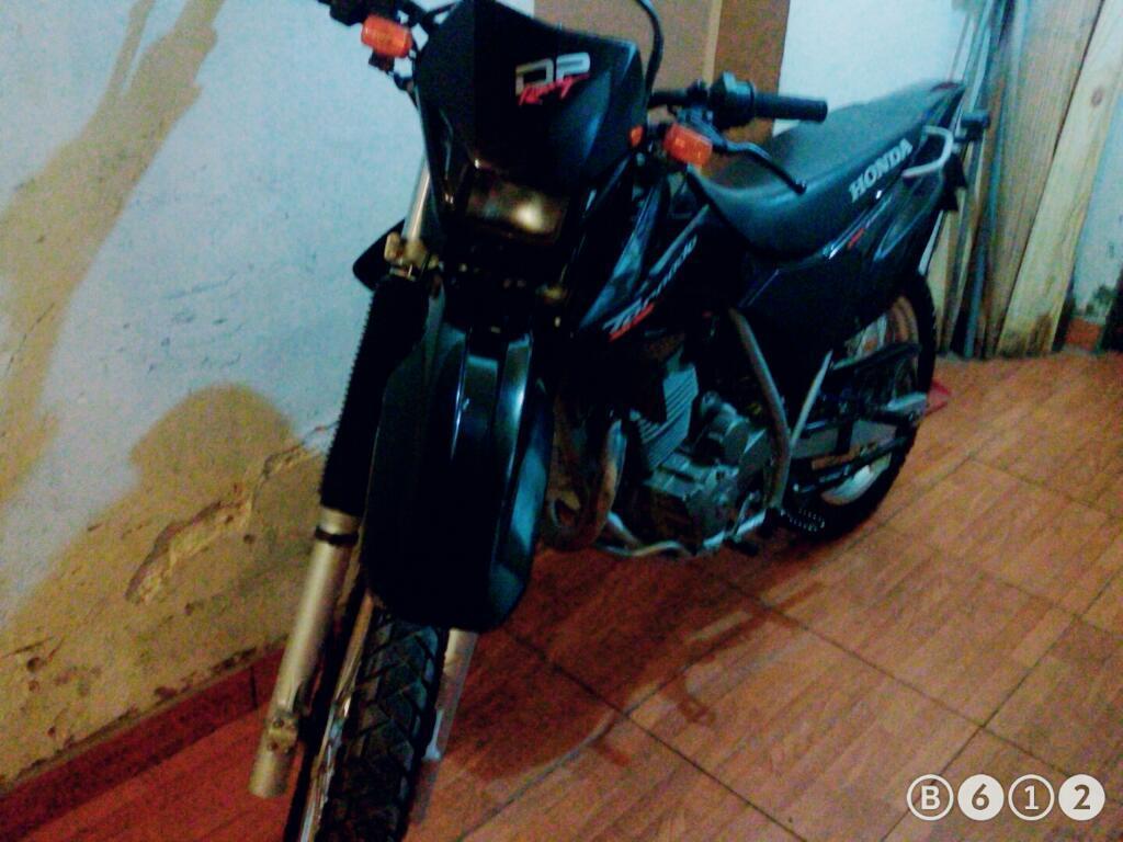 Vendo Honda Tornado Modelo 2013