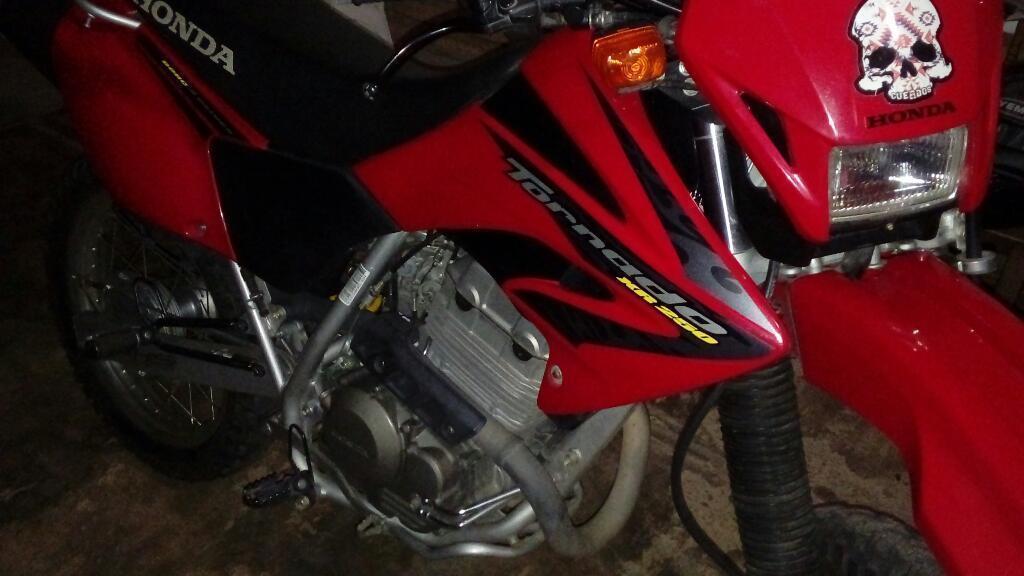 Vendo Honda Tornado