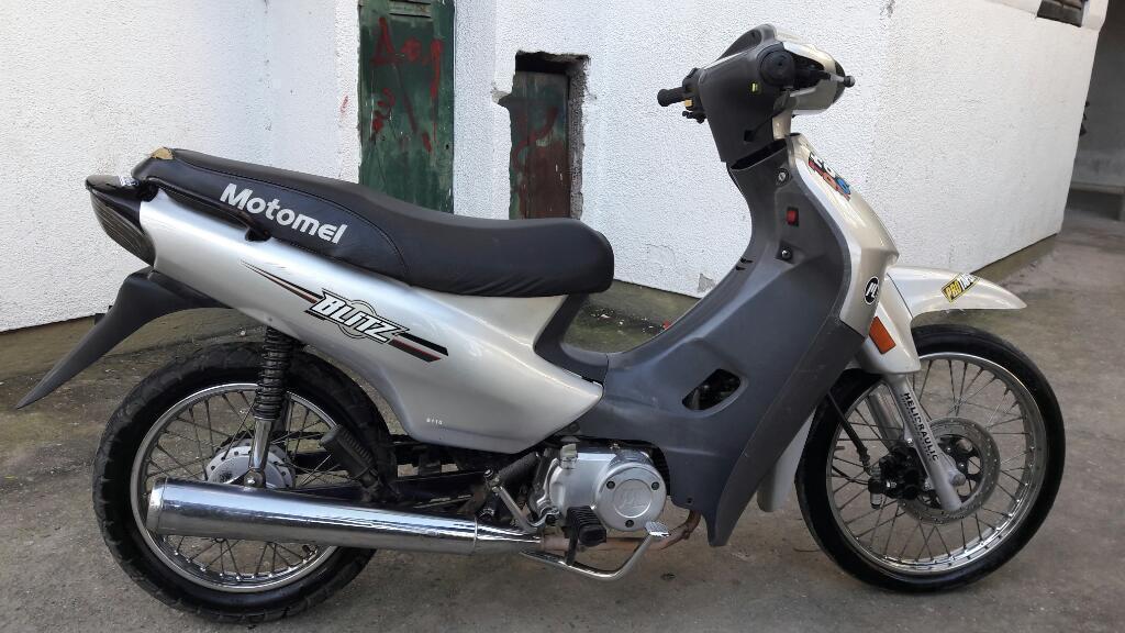 Vendo O Permuto Motomel 2015