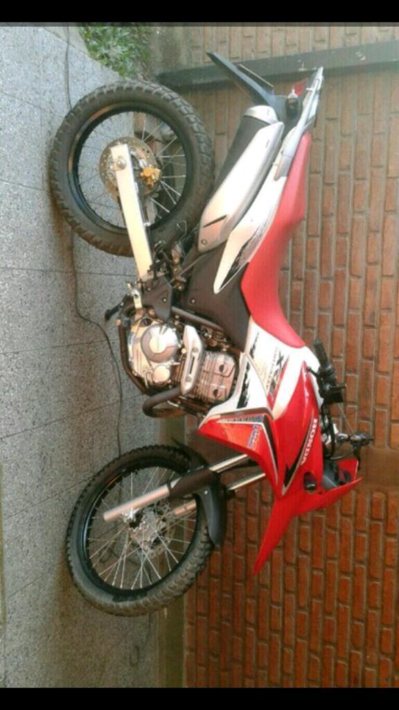 Vendo Xr 300 Rally 2014 con 2600 Km