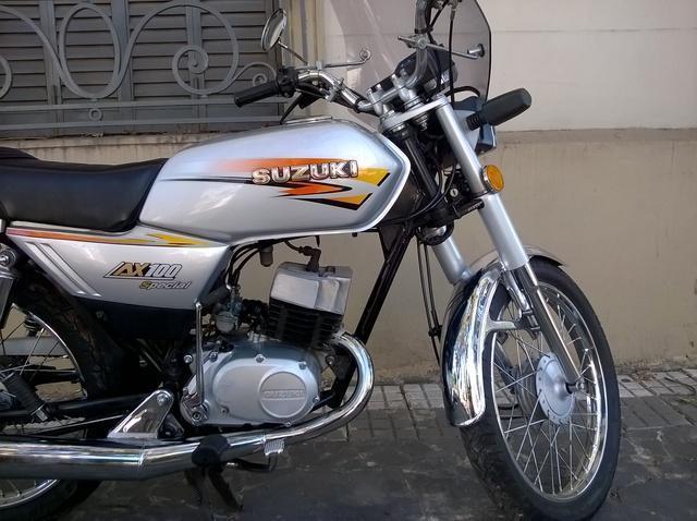 vendo o permuto suzuki ax100 mod,2015