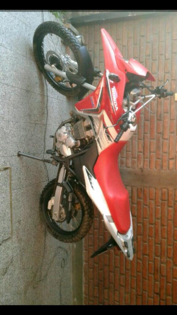 Vendo Xr 300 Rally 2014 con 2600 Km