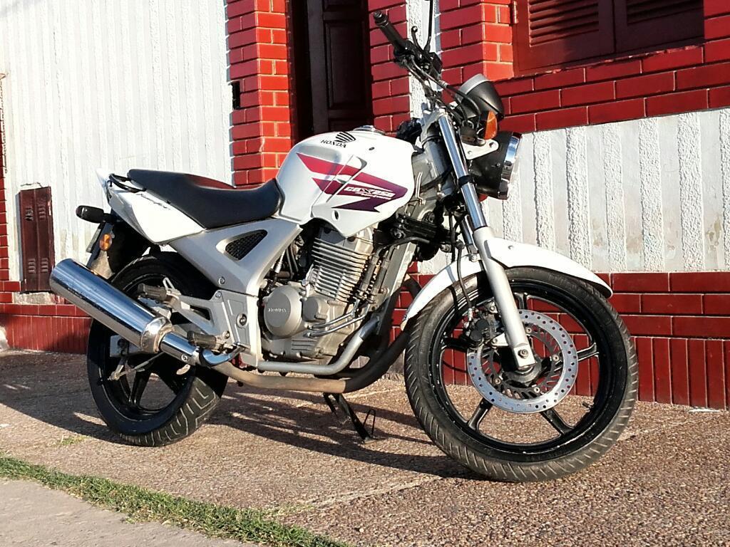 Twister 250, Permuto X Auto