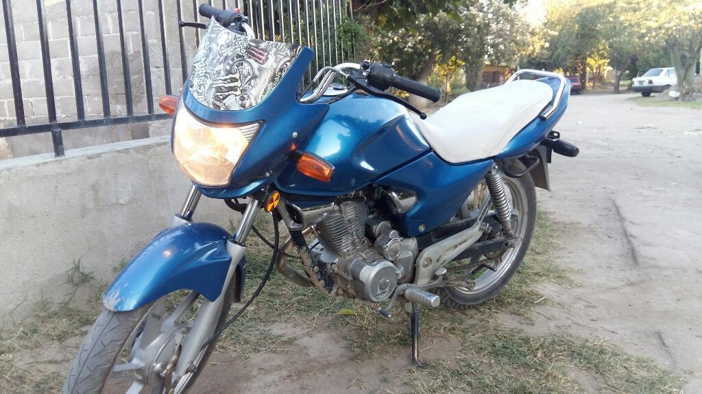 Vendo Moto Honda Storm Modelo 2012