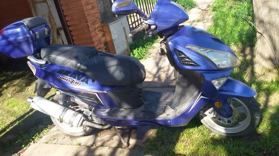 scoters brava 150.mod 2012.'alarma enc a distancia. mp3.'4700 km