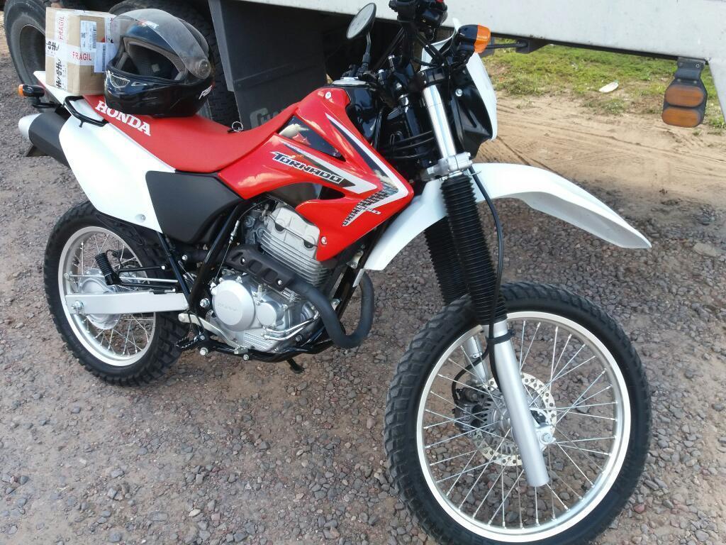Vendo Honda Tornado 2015impecable