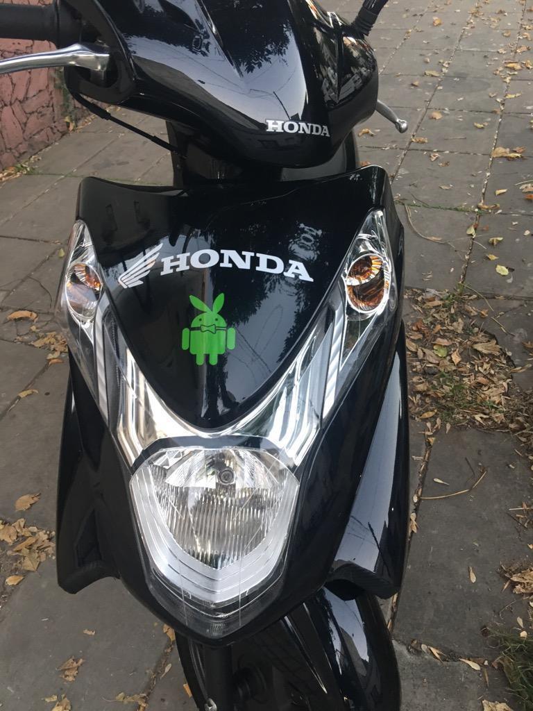 Vendo Honda Elite con 1900 Km