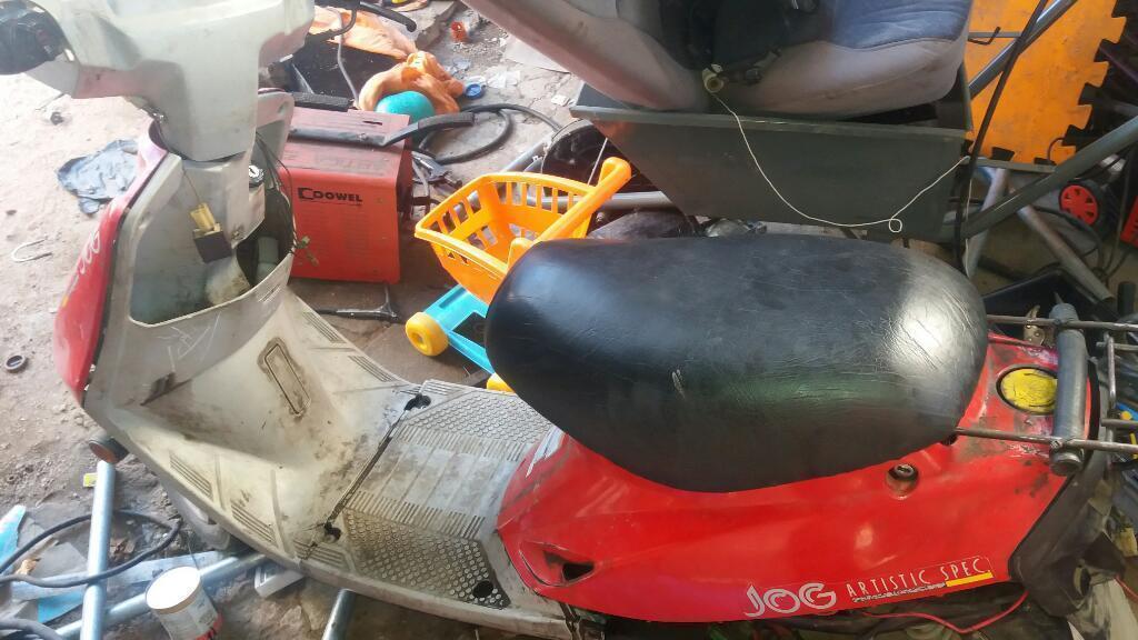 Vendo Yamaha Jog 1994 con 08 Firmado