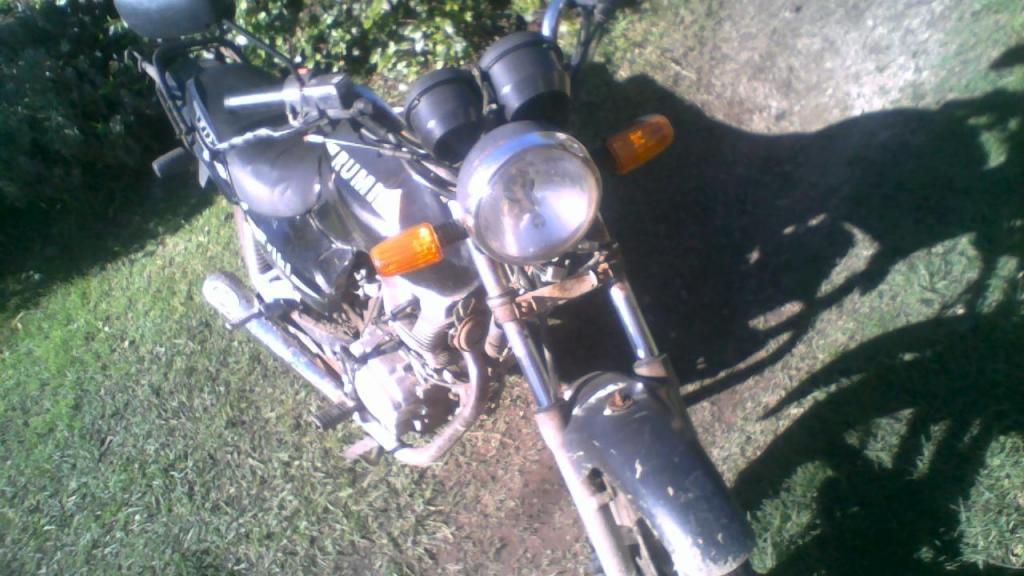 vendo moto rumi 150cc en muy buen estado, todos los papeles