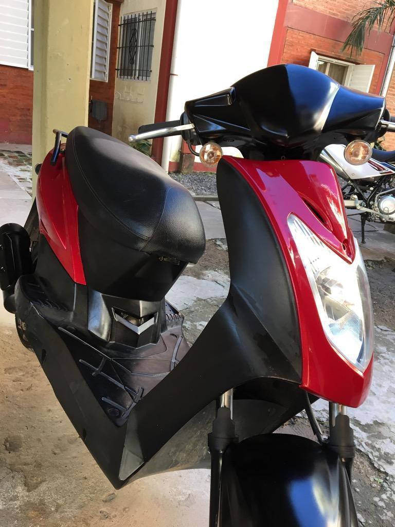 Scooter Kymco Agility 125.. Solo Permuto