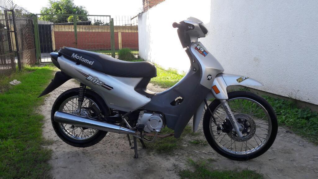 Vendo O Permuto Motomel 2015