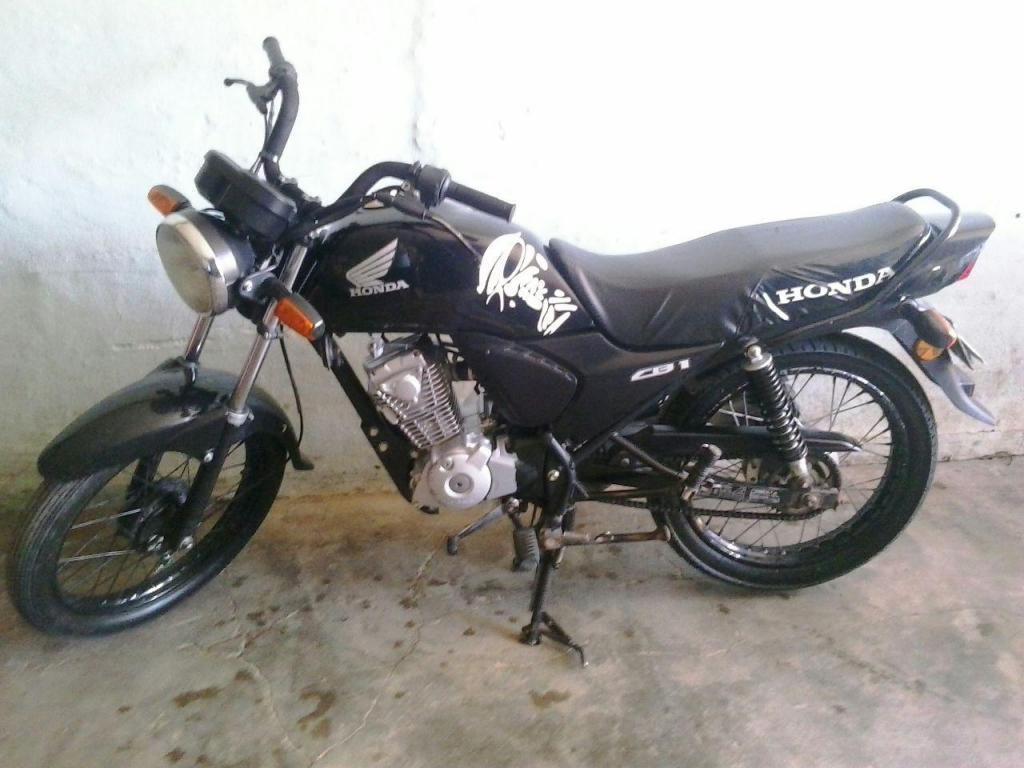 VENDO CB1 125 MODELO 2013 MUY LINDA