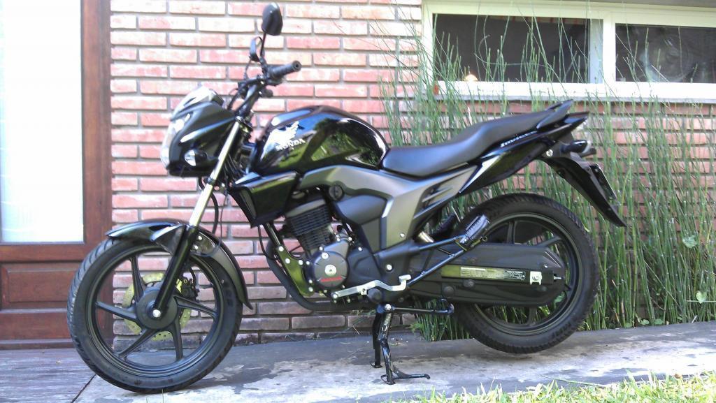 Moto Honda CB 150 Invicta 2015 Primera mano, al día