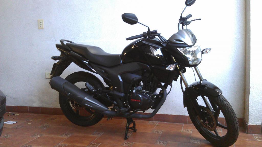 Moto Honda CB 150 Invicta 2015 Primera mano, al día