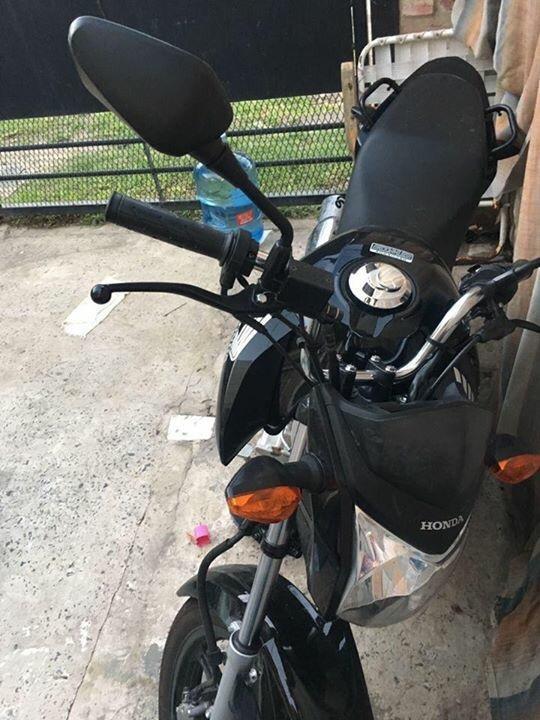 Titan 2017 Impecable Poco Uso 1400 Km
