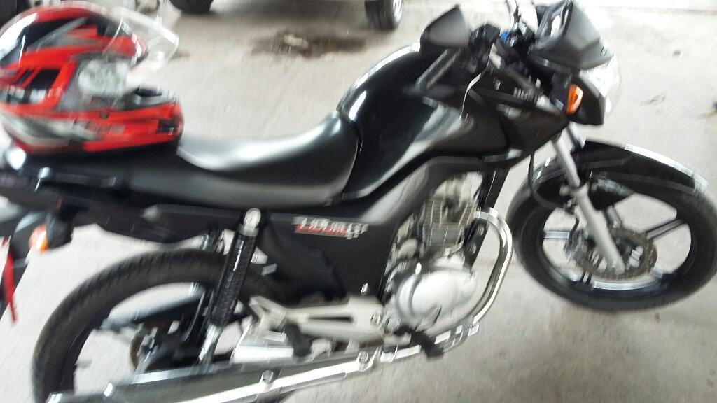 Vendo Titan New 2015