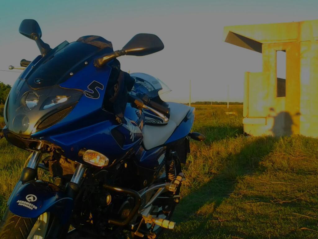 Vendo Rouser Bajab 220f Mod 2011