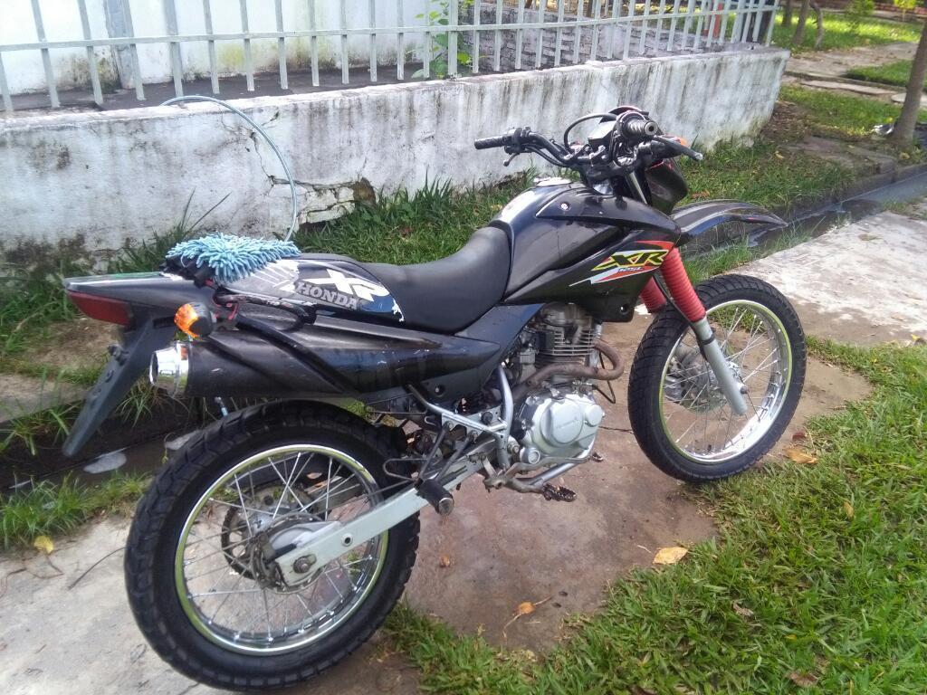 Vendo O Permuto Xr 2011