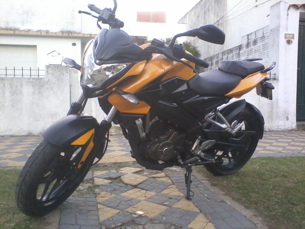 rouser ns 200 exelente estado modelo 2014