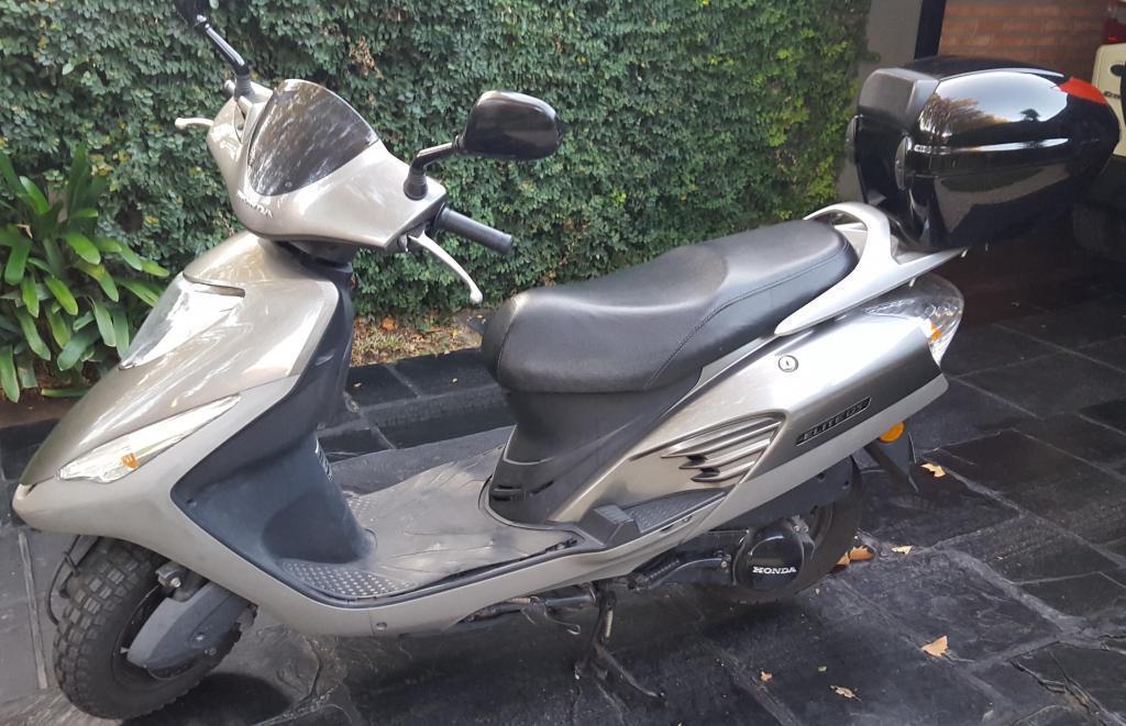 Honda ELITE 125 impecable lista para transferir permuto 1530974080