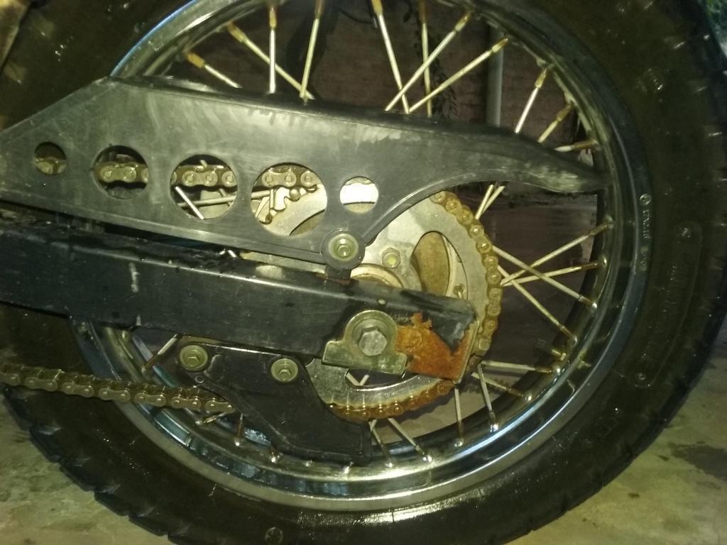 vendo moto Gilera Sahel tipo enduro150 C.C arranque electrico y a patada freno a disco