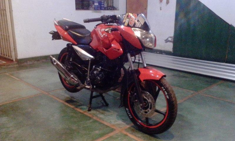 vendo o permuto rouser 135