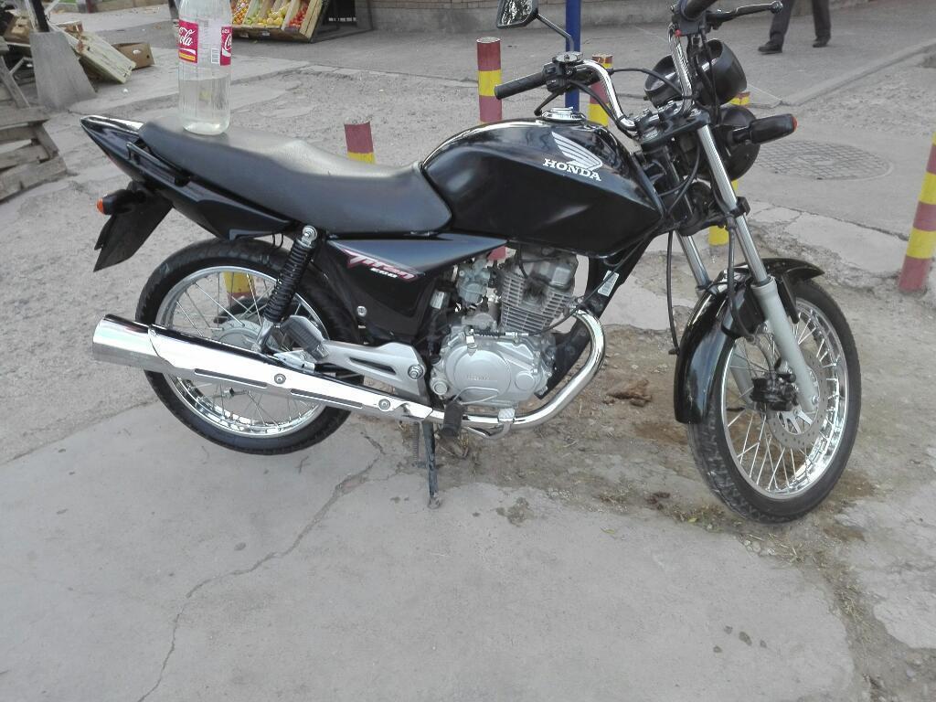 Honda Titan Impecable