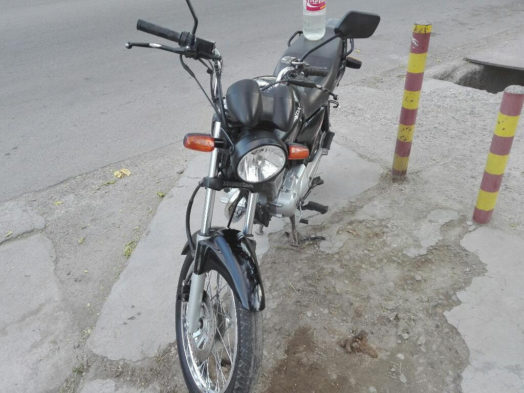 Honda Titan Impecable