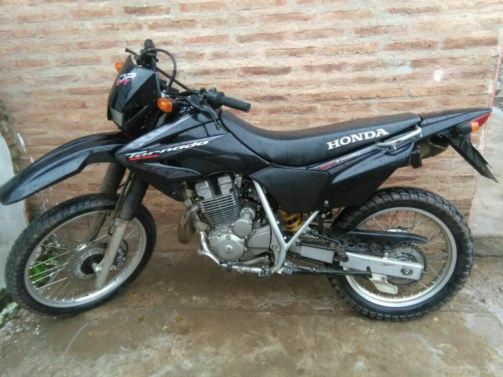 Honda Tornado Impecable