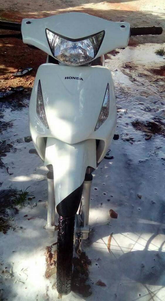 Vendo Honda Biz 2015, Esta Joyaaa