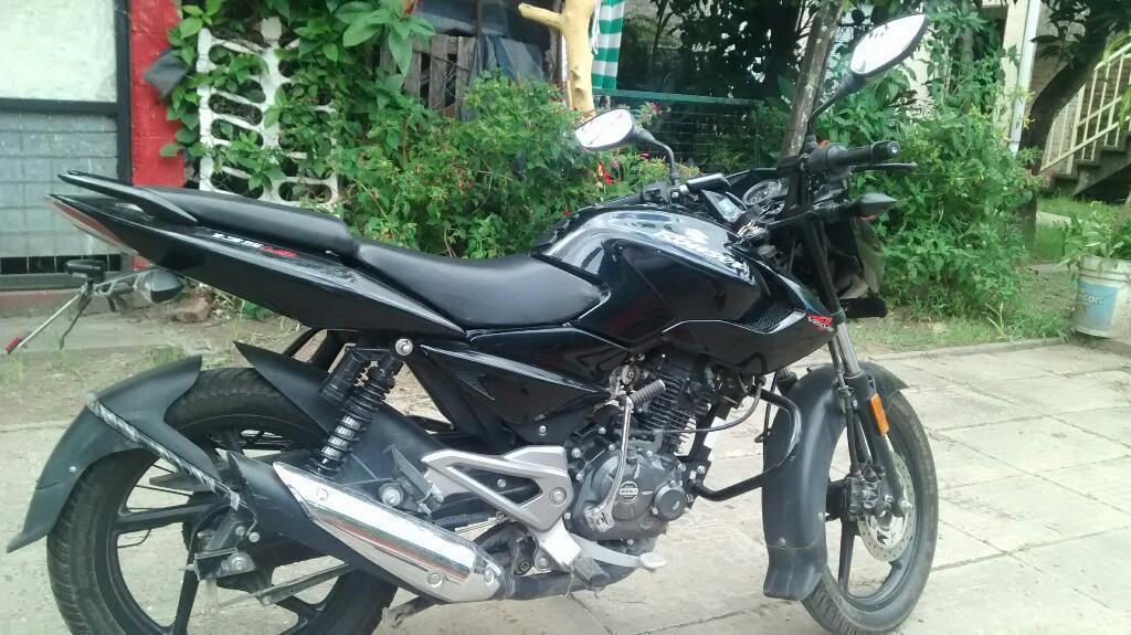 Vendo Rouser 135 Modelo 2015